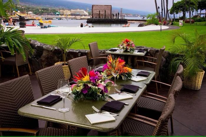 King Kamehameha''s Kona Beach Hotel dining